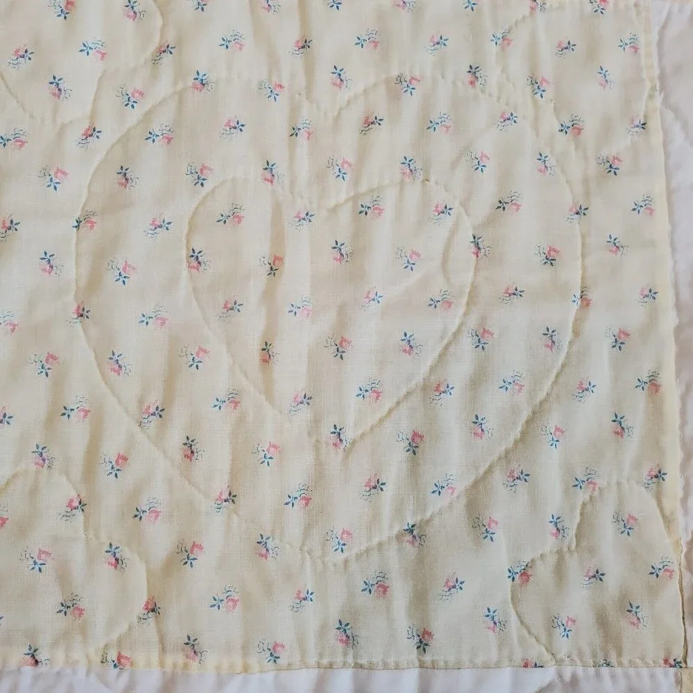 VTG‎ Raggedy Ann Yellow Floral Quilt Coverlet Baby Blanket Girl W Pillow 47 X 47